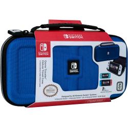 Switch Custodia Official Nintendo Blue - <p>Riponi, tieni al sicuro e porta sempre con te la console grazie a questa custodia da trasporto ufficiale per Nintendo Switch o Nintendo Switch Lite.</p><p>I cinque scomparti interni e la custodia per due schede microSD ti consentono di portare sempre con te le tue avventure preferite. In dotazione, troverai un supporto regolabile che ti permetter&agrave; di vivere un'esperienza ludica al massimo del comfort.</p>