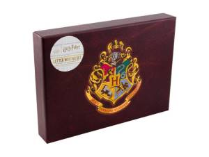 Paladone Harry Potter Set Gift Lettera - <p>&nbsp;</p><h1 class="a-size-base-plus a-text-bold" style="box-sizing: border-box; padding: 0px 0px 4px; margin: 0px; text-rendering: optimizelegibility; color: rgb(15, 17, 17); font-family: " amazon="" font-size:="" line-height:="">Informazioni su questo articolo</h1><ul class="a-unordered-list a-vertical a-spacing-mini" style="box-sizing: border-box; margin: 0px 0px 0px 18px; padding: 0px;"> <li><span style="font-size: larger;"><span class="a-list-