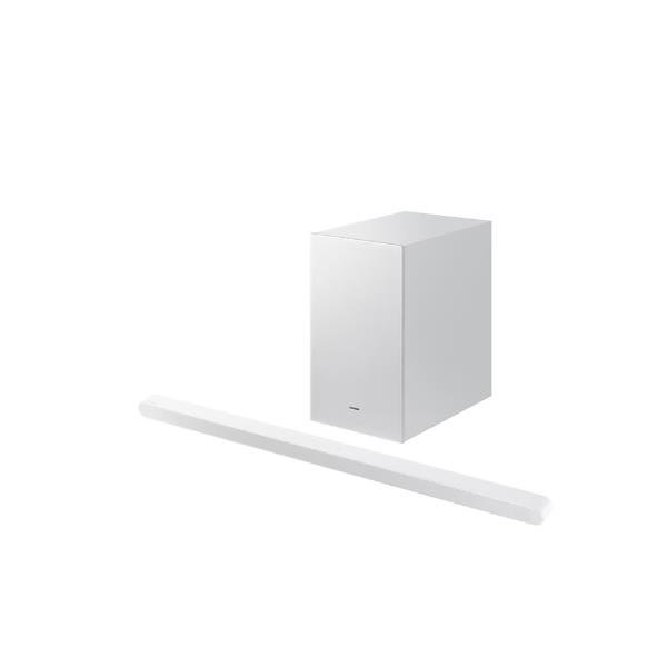 Samsung Soundbar HW-S701DZF offre un'esperienza audio immersiva con <b>3.1 canali</b> e 7 altoparlanti. Dotata di <b>Dolby Atmos</b> wireless, subwoofer e design ultrasottile, garantisce un suono avvolgente per film e musica.