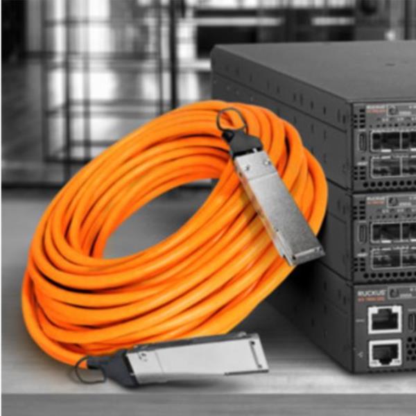 Ruckus - Modulo di espansione - 10 Gigabit SFP+ / SFP (mini-GBIC) x 4 - per ICX 7450-24, 7450-48
