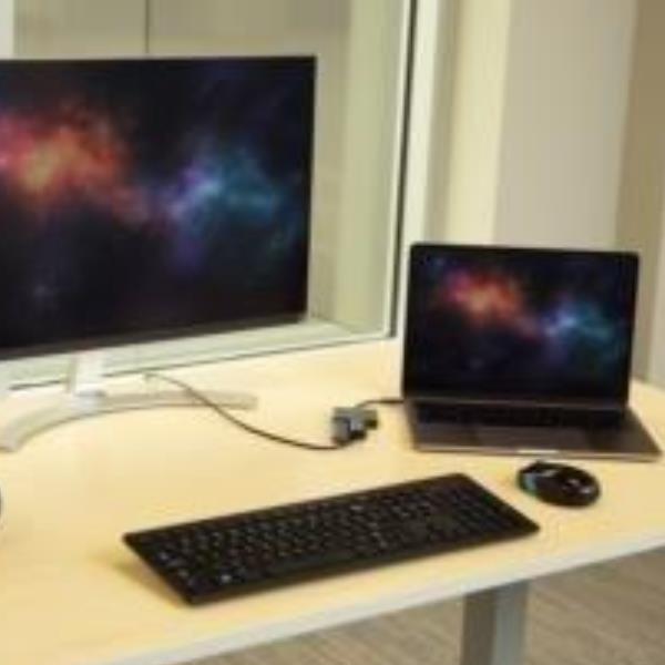StarTech.com USB-C to HDMI Adapter - 4K 30Hz - Thunderbolt 3 Compatible - with Power Delivery (USB PD) - USB C Adapter Converter (CDP2HDUACP) - Docking station - USB-C / Thunderbolt 3 - HDMI