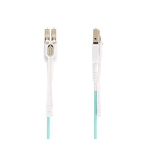 StarTech.com 10m (30ft) LC to LC (UPC) OM4 Multimode Fiber Optic Cable w/Push Pull Tabs, 50/125µm, 100G Networks, Bend Insensitive, Low Insertion Loss - LSZH Fiber Patch Cord (450FBLCLC10PP) - Cavo patch - multimodalità LC/UPC (M) a multimodalità LC/UPC (M) - 10 m - 2.9 mm - fibra ottica - duplex - 50 / 125 micron - OM3/OM4 - senza alogeni, stampato, velocità di trasferimento dati fino a 100 Gbps - aqua