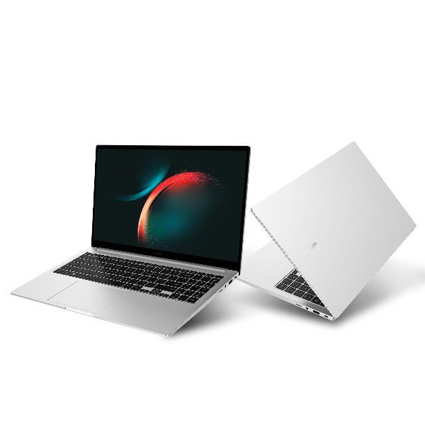 SAMSUNG GALAXY BOOK3 15.6" i5-1335U 1.6GHz RAM 16GB-SSD 512GB NVMe-IRIS Xe GRAPHICS-WI-FI 6-WIN 11 PROF (NP754XFG-KB3IT)