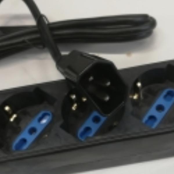 LEGRAND MULTIPRESA PDU PER RACK 3 PRESE STANDARD CON CAVO E CONNETTORE MASCHIO IEC C14 CONF 5 Pz.