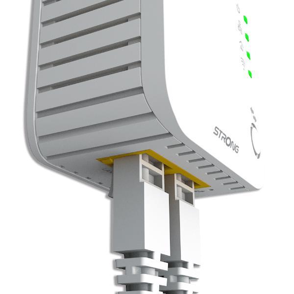 STRONG POWERLINE WIFI 600 KIT TRIPLE PACK 2 ADATTATORI POWERLINE 660 + UN ADATTATORE POWERLINE WIFI 600 PLUG & PLAY 300/600 MBIT/S BIANCO